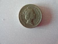 britanski kovanec  velia britanija ELIZABETH 1 POUND 1990.