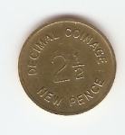 KOVANEC  žeton  2 1/2  NEW PENCE