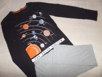 Pižama vesolje solar sistem, št. 152 (zelo lepo ohranjena)