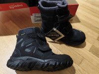 Čevlji Superfit št. 29 NOVI