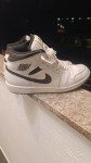 Jordan 1 ,številka 42,5