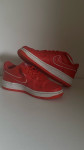 Oranžne air force 1.velikost je 37,5