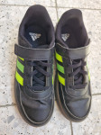 Teniske  št. 32. Adidas