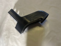 4E1819802 - OHIŠJE ZRAČNEGA FILTRA SPREDAJ DESNO AUDI A8 D3 4E