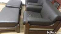 2 usnjena fotelja s taburejem - dva kompleta