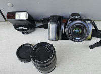Analogni fotoaparat  Minolta Dynax 7000i z dvema objektivoma  BREZ BAT