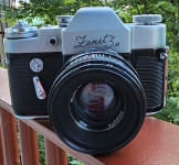 Analogni fotoaparat  Zenit 3m Helios-44 2/58 Popolno delujoč  Lepo ohr