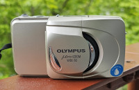 Olympus μ Mju Zoom Wide 80 35mm Film Point & Shoot Analogni Fotoaparat
