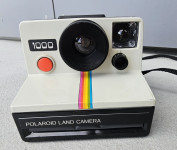 Polaroid 1000 Analogni fotoaparat  V delujočem stanju  Cena 15€ Ljublj