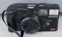 Vintage analogni fotoaparat Olympus AZ-1 Zoom 35mm Film Compact 35-70m