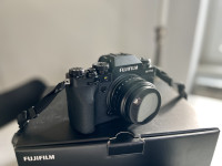 Fujifilm X-T4 z objektivom TTArtisan AF 27mm