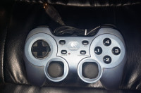 Logitech RumblePad 2 USB Gamepad PC