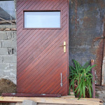Garažna vrata 2m visoka x 2,1m široka