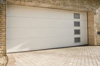 Sekcijska garažna vrata Hanus dimenzije 3,5 x 2,55