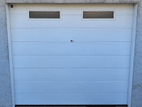 Sekcijska garažna vrata Hoermann s pogonom