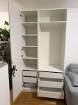2 skoraj novi IKEA PAX omari – 235 cm, beli, sestavljeni – 300 €