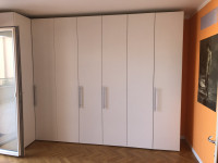 Garderobna omara odlično ohranjena iz kvalitetnega iverala