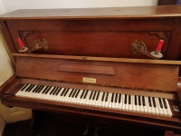 Antiktni klavir iz 18.st M. Girak