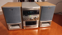 Glasbeni stolp aiwa