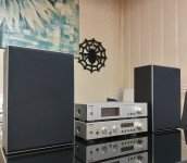 Hifi glasbeni stolp vintic Ojacevalev, Tuner, Gramofon, Zvocniki.