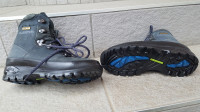 Treking usnjeni pohodni čevlji LOWA, št. 36-37 in 37-38, kot novi