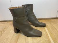 NOVI Ženski usnjeni gležnarji Intrend EU 38