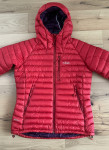 NOVA Ženska kakovostna RAB puhovka Rab Microlight Jacket s kapuco (M)