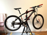 SPECIALIZED S-WORKS  26"- karbonsko MTB kolo - vel. M/L
