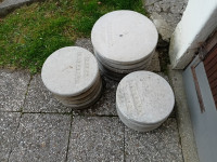 Prodam betonske pokrove za jaške fi30, fi 40