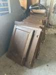 Lesena masivna vrata od stare kuhinje