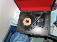 GRAMOFON MEDION I 104kom Ploce