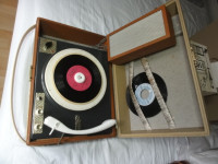 Soleta 64 GRAMOFON DELUJOČI PRODAM