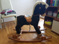 Otroški gugalni konjiček
