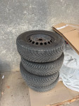 Komplet jeklenih platišč + zimske gume 195/65 R15 5x112