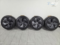 Original Tesla Y Juniper 2025 letni set - NOVO 255/45/19