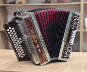 Diatonična harmonika ZIDAR Besas 38 oz 31,80€ mesečno!