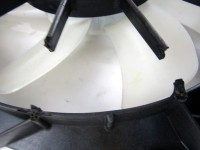VENTILATOR HLADILNIKA OEM N. 16363-0G050 ORIGINAL REZERVNI DEL TOYOTA