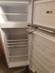 Hladilnik z zamrzovalnim predalnikom Indesit