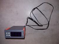 Digitalni merilnik temperature in kontroler