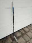 Hokejska kompozitna palica True JR, leva, 135 cm
