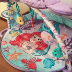 Otroška igralna podloga Mala morska deklica z lučkami in glasbo