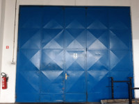 Kovinska vrata za delavnice in garaže
