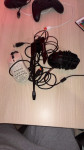Podarim 2 gaming miske in mikrofon