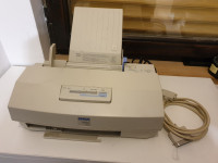 Starejši tiskalnik Epson v odličnem stanju za Windows 98