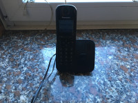 Prodam prenosni IP telefon Panasonic KX-TGC210FXB-1,6-palčni zaslon
