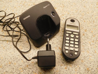 Siemens stacionarni telefon s prenosno slušalko Gigaset A 120