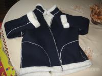 otroška deška flis jakna z belo mucko za 8.let