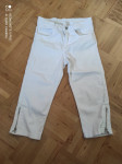 bele kapri jeans štev. 146