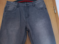 Podložene sive fantovske kavbojke št. 182 (moška S), novo