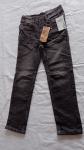 Nove z etiketo jeans kavbojke hlače velikost 128 cm oz. 7 - 8 let